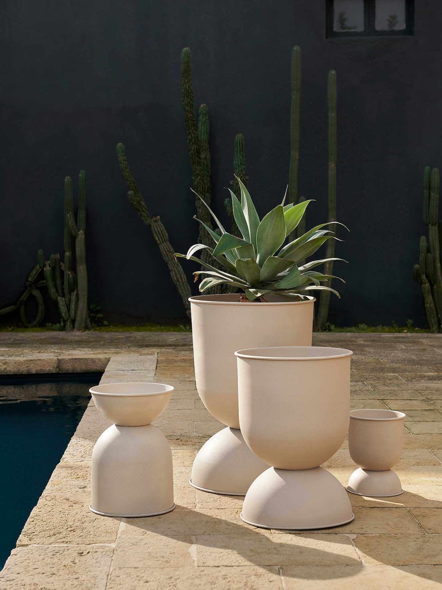 Outdoor Living Ferm Living | Hourglass Pot Large Cashmere