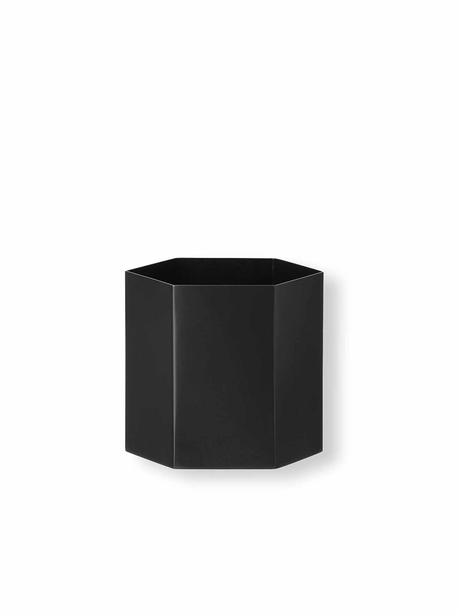 Green Living Ferm Living | Hexagon Pot Large Black